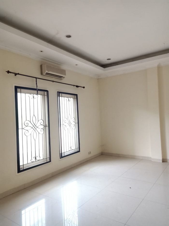 Rumah disewakan Cluster Bahama